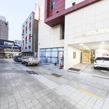 Hotel Momo Busan Bagian luar foto